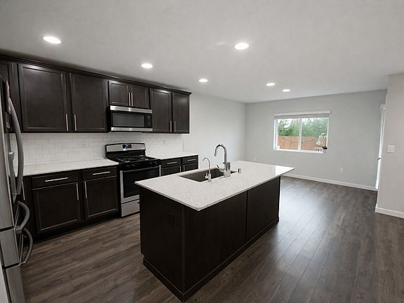 5th image of 8549 54th St NE