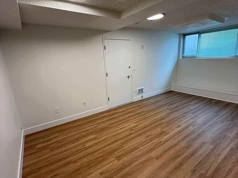 Belcourt Apartments — Photo 12