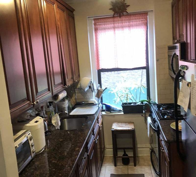 1st image of 3138 29th St APT 3C