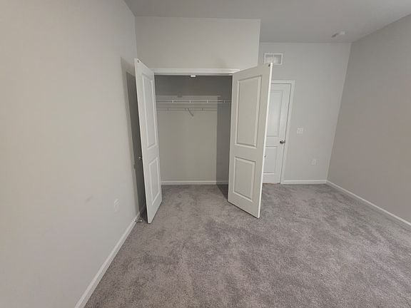 4th image of 2322 Kasota Ln