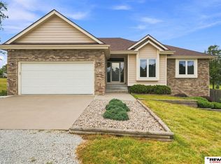 6211 Saddle Creek Trl, Lincoln, NE 68523