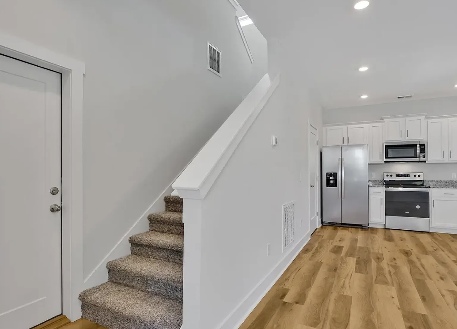 3 bed, 2.5 bath, 1523 sqft, $1,995 — Photo 1
