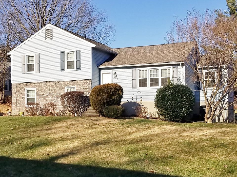 1st image of 103 Pewter Ln