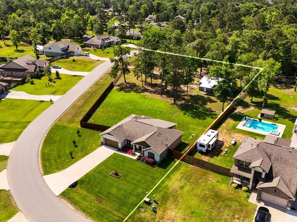 16070 Deer Pines Dr, Conroe, TX 77303