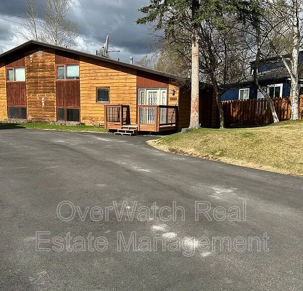 8623 Augusta Cir — Photo 1