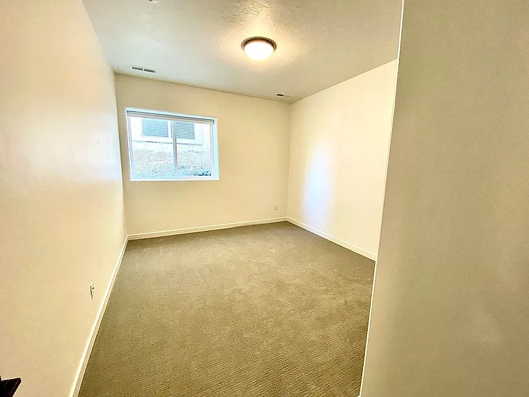 1258 E Echelon Ridge Ln — Photo 45