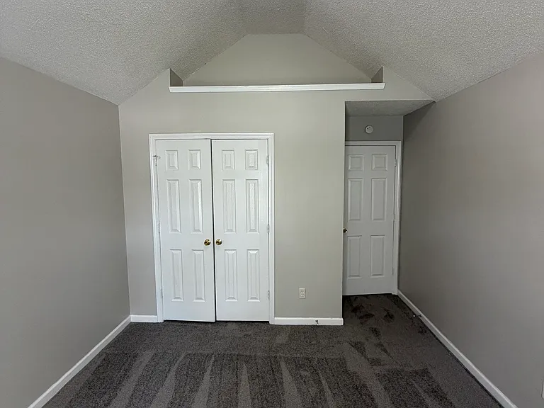 10744 Misty Meadows Ct — Photo 14