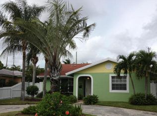 326 Cornell Dr, Lake Worth, FL 33460