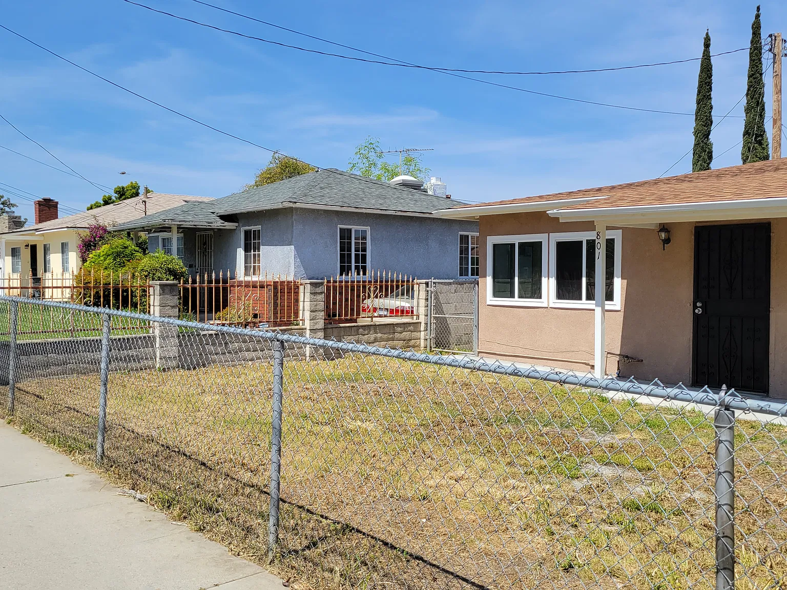 801 E Graves Ave — Photo 3