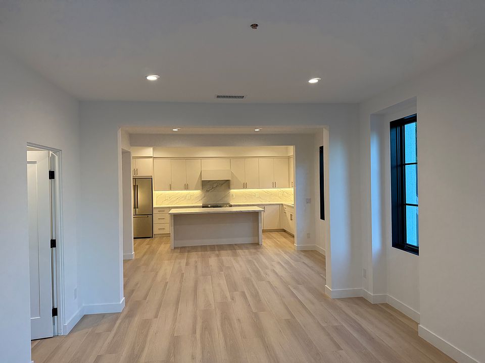 Spacious, open downstairs floor plan