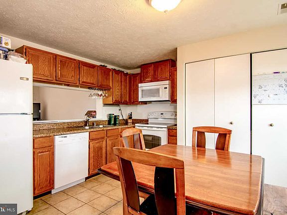 4th image of 10137 Statesboro Ct