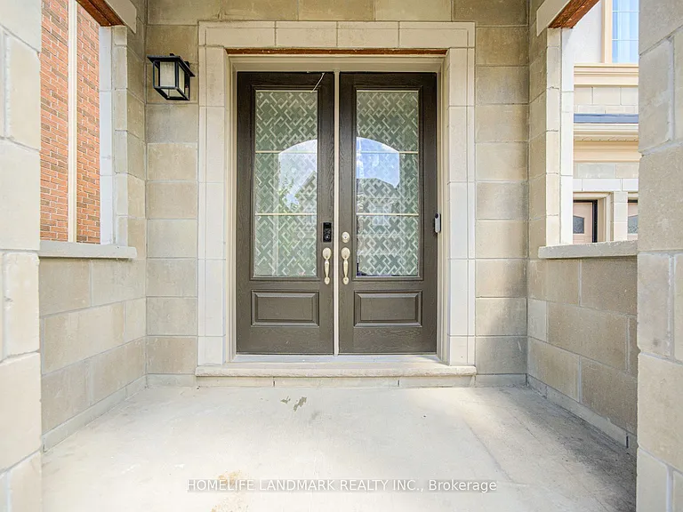 35 Red Giant St #MAIN 2ND FLOOR — Photo 2