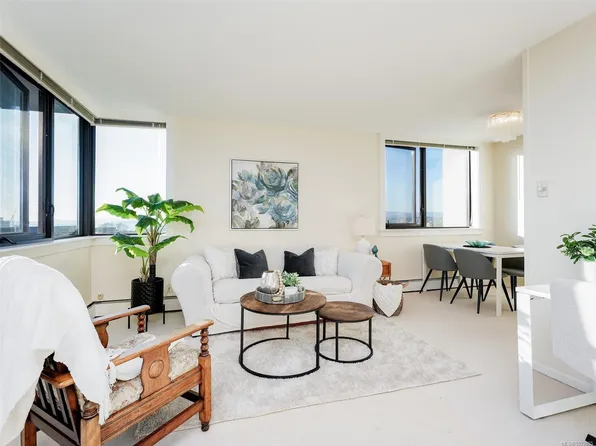 647 Michigan St #1010, Victoria, BC V8V 1S9