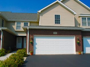 2512 Alpha Ct E, Dekalb, IL 60115