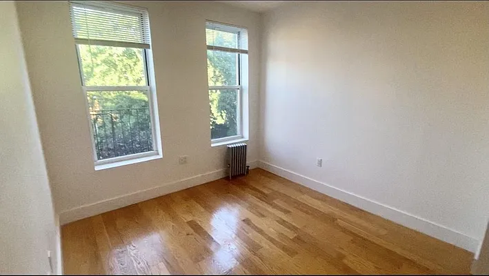 Rented by Vertical Real Estate LLC | media 6