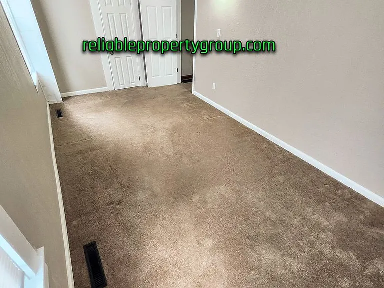 436 E Taber St — Photo 11