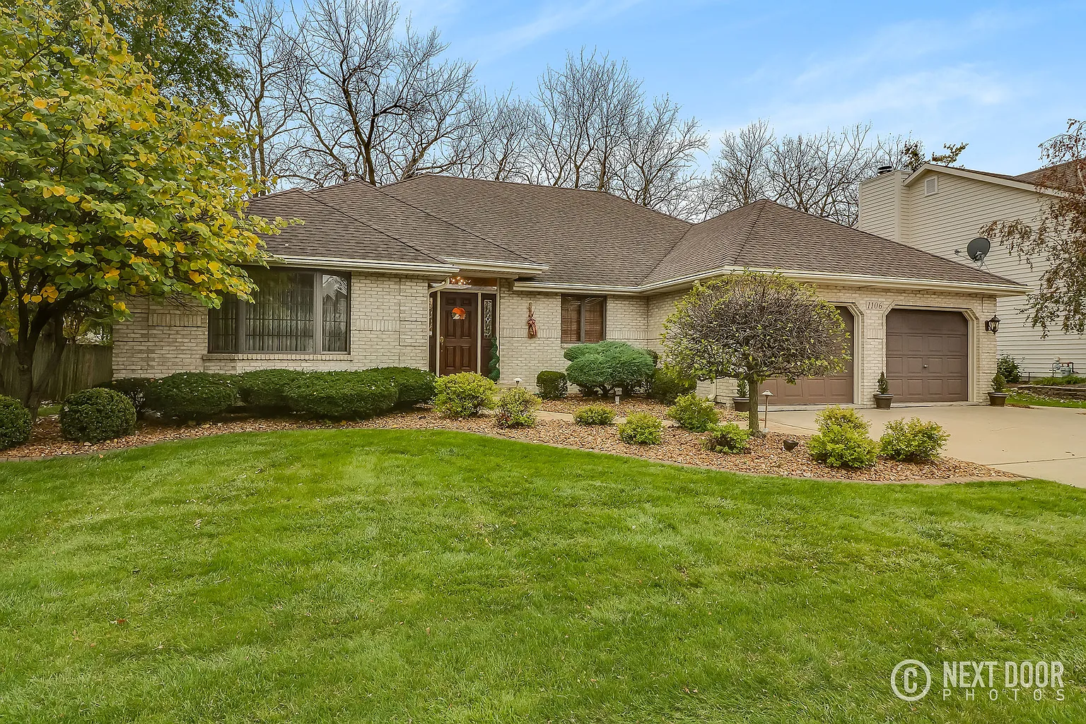 1106 Oxford Ln photo 1