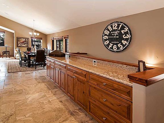 3rd image of 826 Rosewood Cir