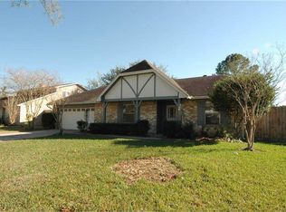 313 Westwood Dr, Friendswood, TX 77546