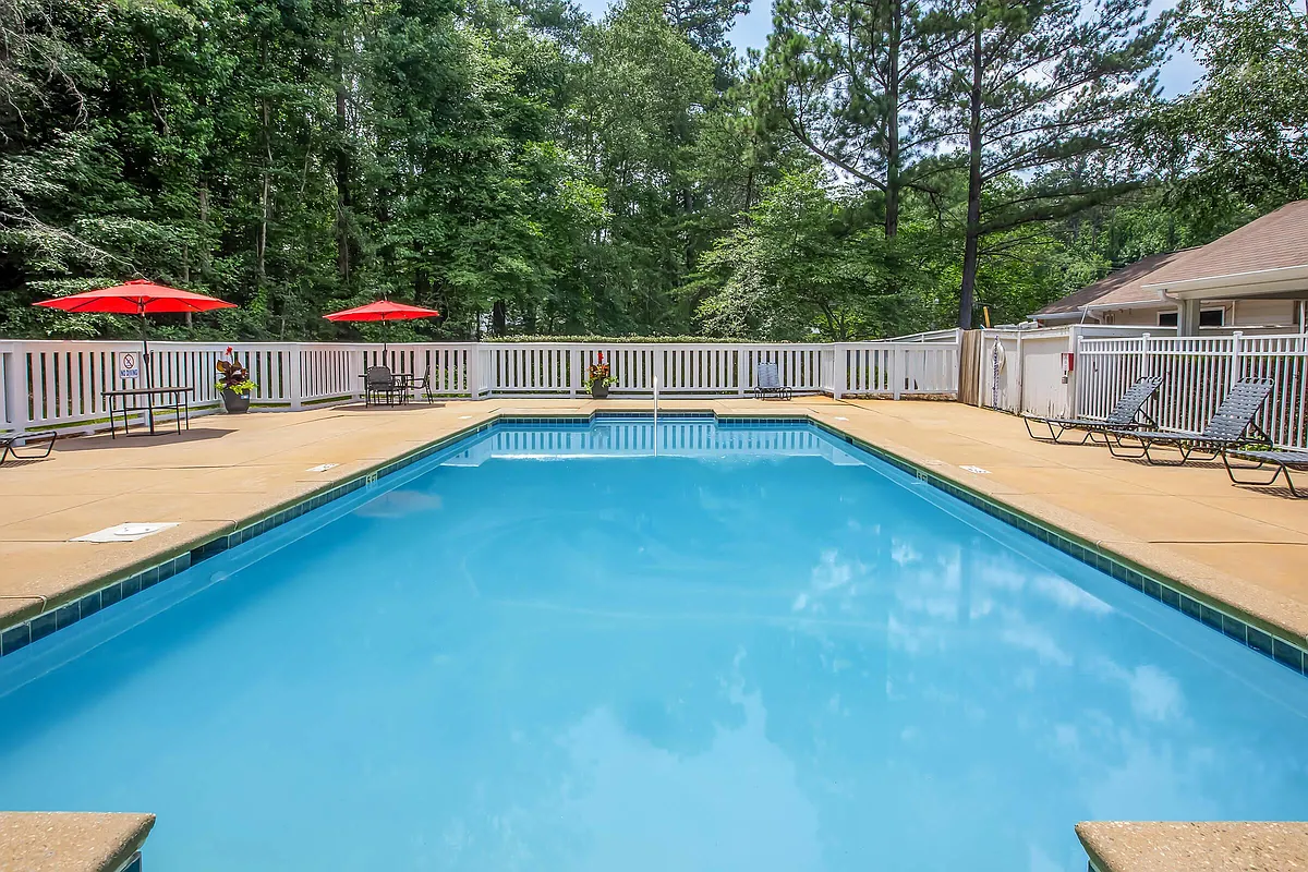 Building Photo - Townhomes at Pine Hill