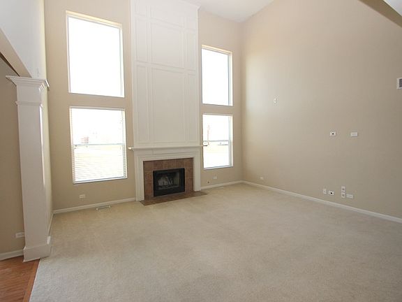 3rd image of 12516 S Canterbury Dr