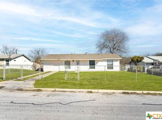 5807 Middlefield Dr, San Antonio, TX 78242