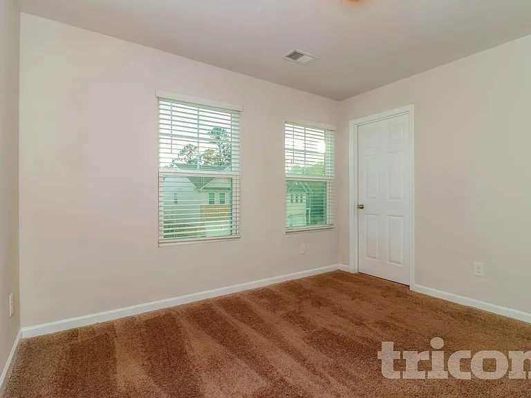 2948 McKenzie Dr — Photo 11