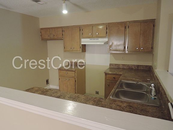 3rd image of 4202 Hickory Grove Dr