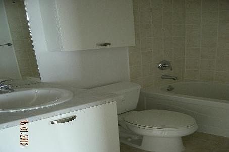 4th image of 38 Grenville St #4105