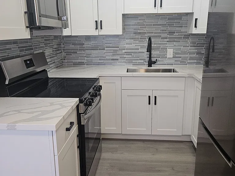 776 Palo Alto Ave — Photo 1