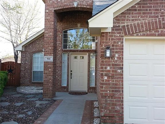 2nd image of 900 Harwood Ct
