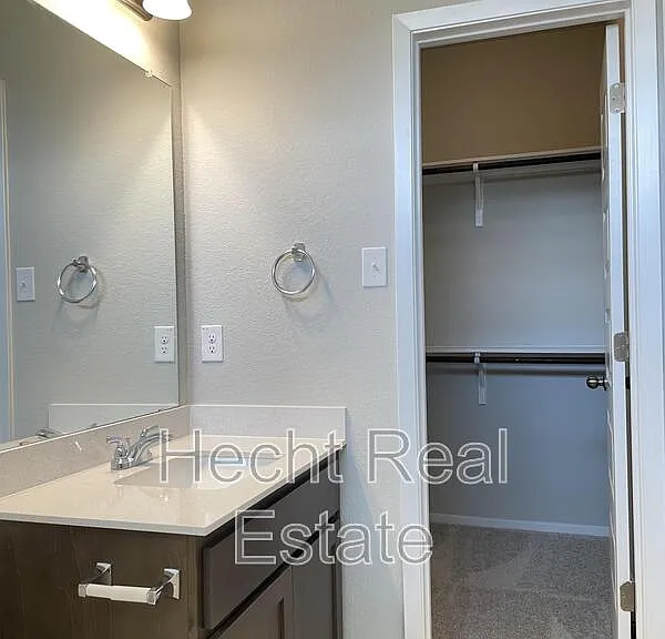 196 Fabion St — Photo 21