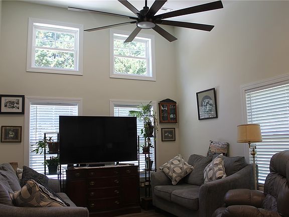 2nd image of 3 C St