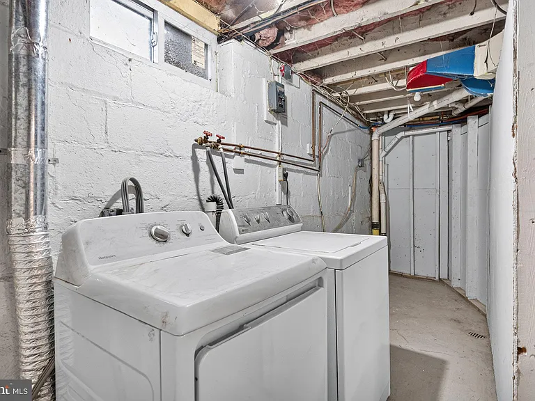 1607 W Braddock Rd — Photo 25