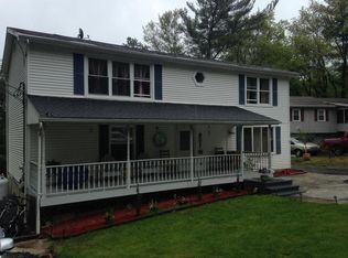 2371 Woodcrest Dr, East Stroudsburg, PA 18302