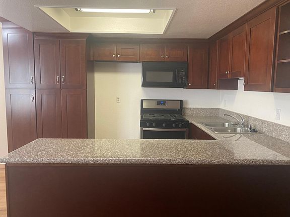 3rd image of 1100 Magnolia Ave APT 3