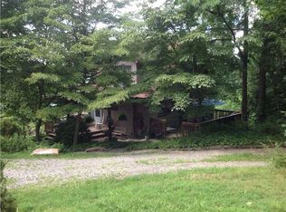 327 Pheasant Dr, Evans City, PA 16033