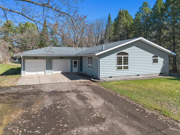 960 Sylvan St, Cumberland, WI 54829