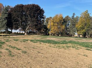 1676 200th Ave, Decorah, IA 52101