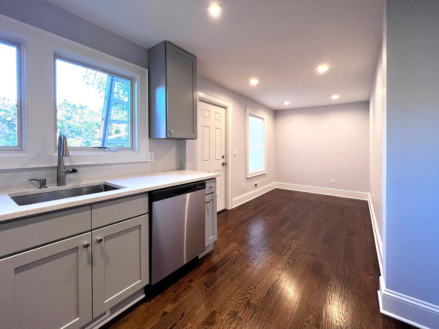 2 bed, $3,300 — Photo 4