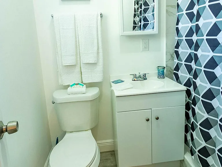 916 N Victoria Park Rd #2 — Photo 19