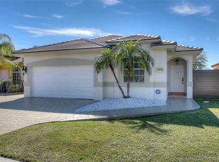 7848 NW 200th Ter, Hialeah, FL 33015