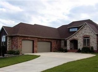 789 N Thornapple Ln, Springfield, MO 65802