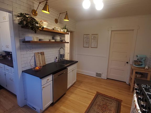 5th image of 2138 S Woodward St #2138