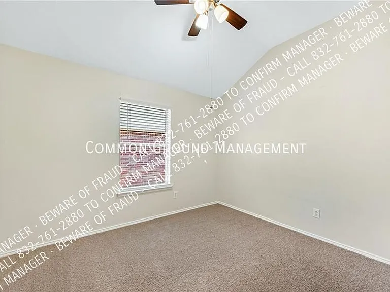 1118 Grace Dr — Photo 16
