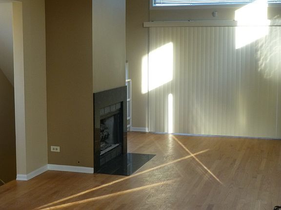 3rd image of 3022 N Nashville Ave #A