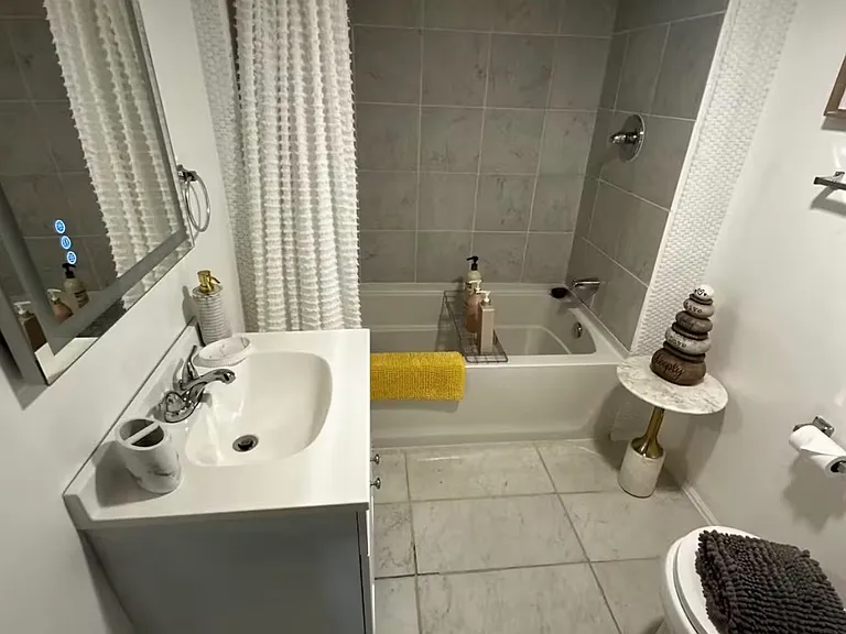2618 Evarts St NE — Photo 6