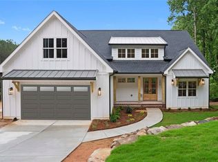 376 Hunnicutt Rd SE, Mableton, GA 30126