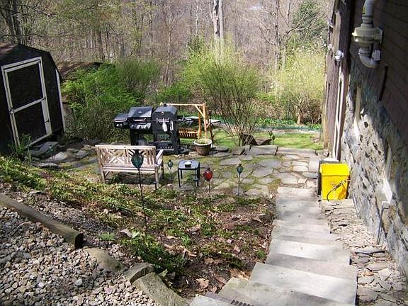 5th image of 63 Hotchkiss St