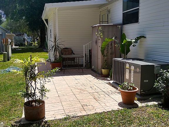 2nd image of 38119 Woodgate Ln